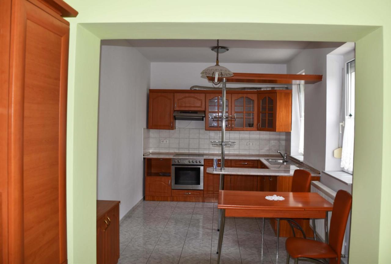 Pilikan Apartments เลนตี ภายนอก รูปภาพ